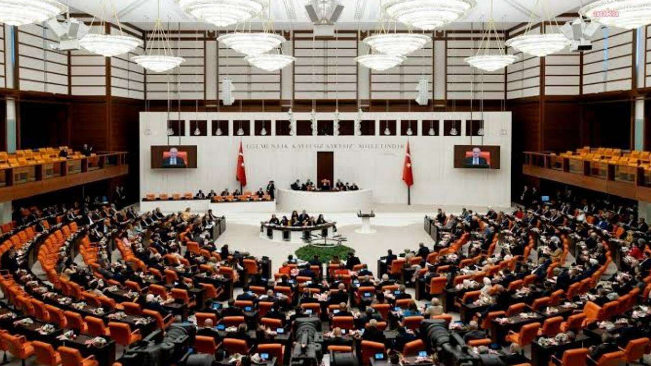 1999-2008 Arası Sigorta girişi olanlar dikkat: Saadet Partisi'nden kademeli emeklilik açıklaması, Meclis için tarih verildi! 6